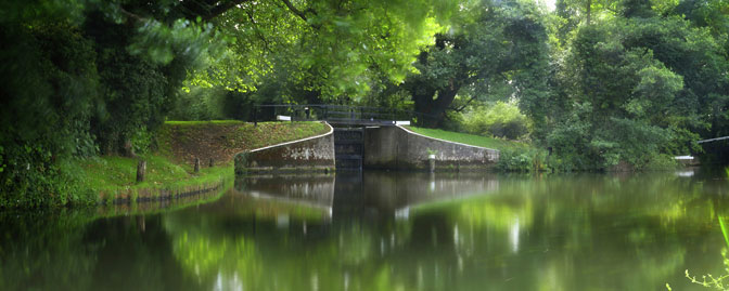 English Waters | English Lock over River Wey | River Wey Guildford Surrey